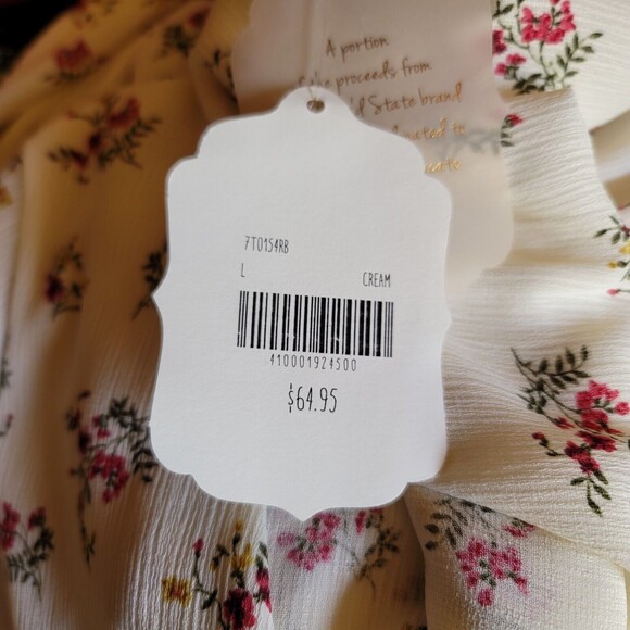 Altar'd State Floral VNeck Bell Sleeve Top NWT - Picture 9 of 10